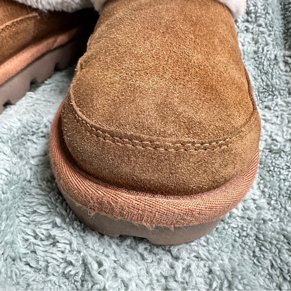 Koolaburra Tan Brown Suede / Sherpa Slip-On Shoes size 11 - Picture 12 of 13